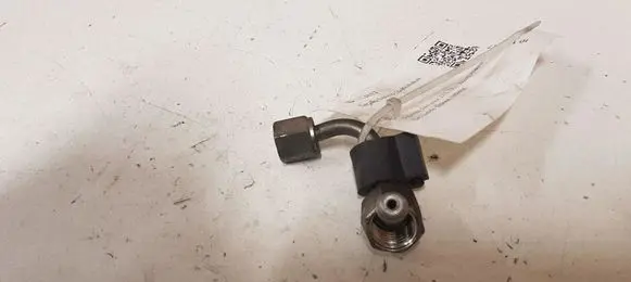 Opel Corsa E Fuel injector supply line/pipe