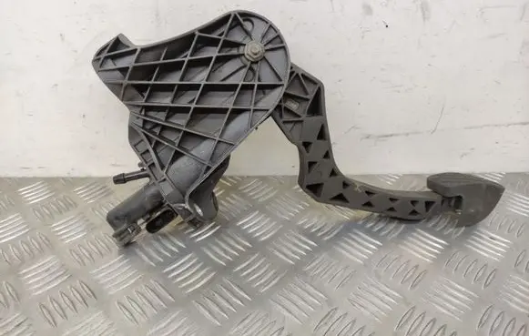 Clutch pedal