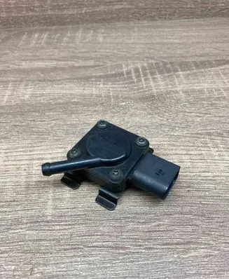 BMW 5 E60 E61 Exhaust gas pressure sensor 778921903