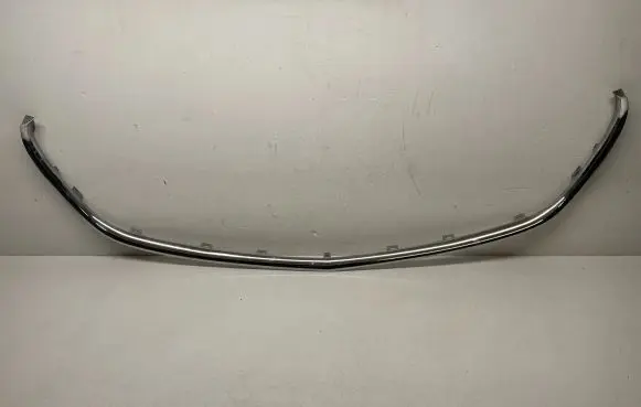 Mercedes-Benz V Class W447 Front bumper upper radiator grill 4478880585 A4478880585