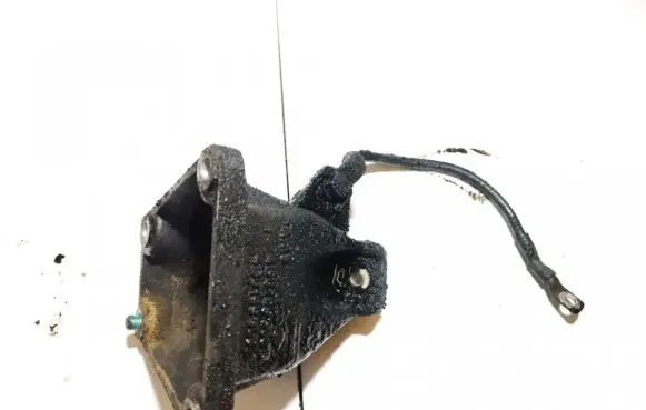 Audi A6 S6 C5 4B Engine mounting bracket 4b0199308d 4b0199306b