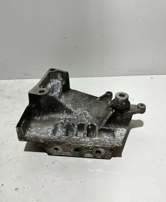 Chevrolet Captiva Engine mounting bracket 96440352