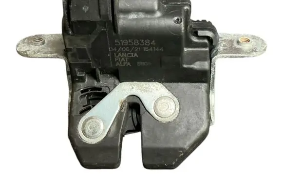 Fiat 500L Tailgate/trunk/boot lock/catch/latch 51958384