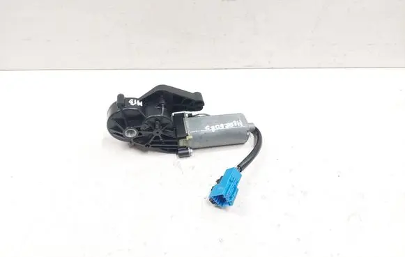 Mercedes-Benz R W251 Seat adjustment motor 820591124 0390203208