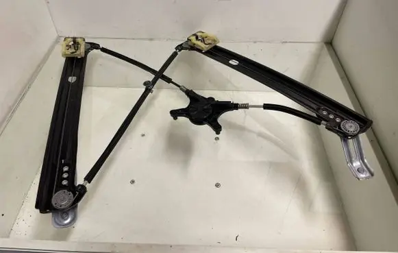 Seat Ateca Front window lifting mechanism without motor
