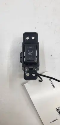 Nissan Leaf I (ZE0) Seat heating switch 689TB3NL0A