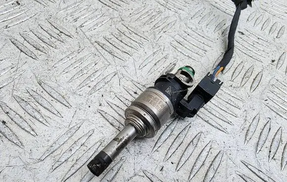 Ford Mondeo MK V Fuel injector DS7G9F593EA