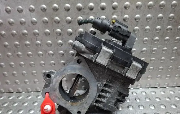 Opel Zafira B Throttle body valve S27635306 48CPD4 55199975