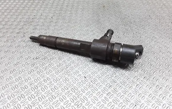 Opel Zafira B Fuel injector 0445110276
