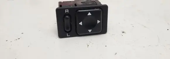 Subaru Impreza I Wing mirror switch