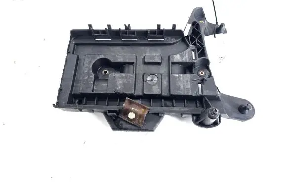 Volkswagen Caddy Battery box tray 1K0915333B