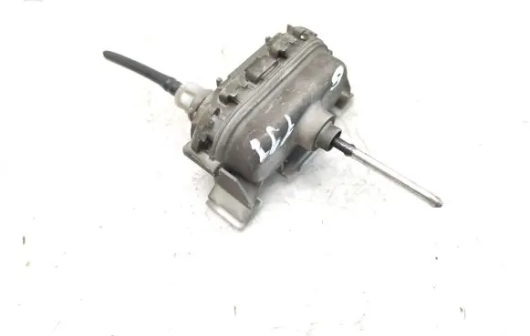 Audi A8 S8 D2 4D Fuel tank cap lock motor 4D0862153A
