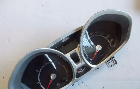 Ford Fiesta Speedometer (instrument cluster) 8A6110849GG
