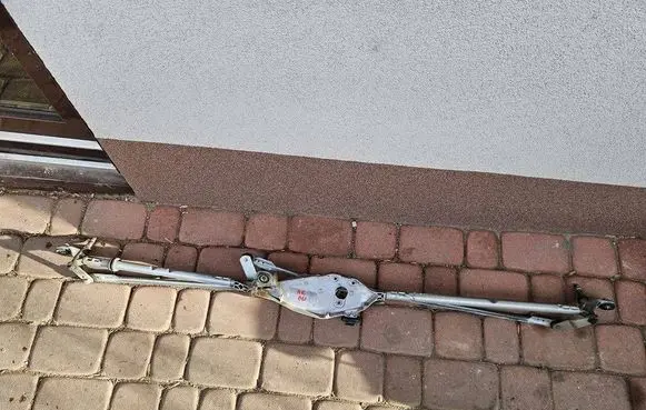 Opel Astra K Front wiper linkage and motor 39034606