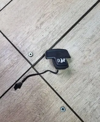 Mercedes-Benz B W246 W242 Gear shift switch/knob A2185400662 258140337