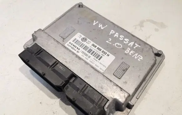 Volkswagen PASSAT B5 Engine control unit/module 06B906033H 5WP4004402