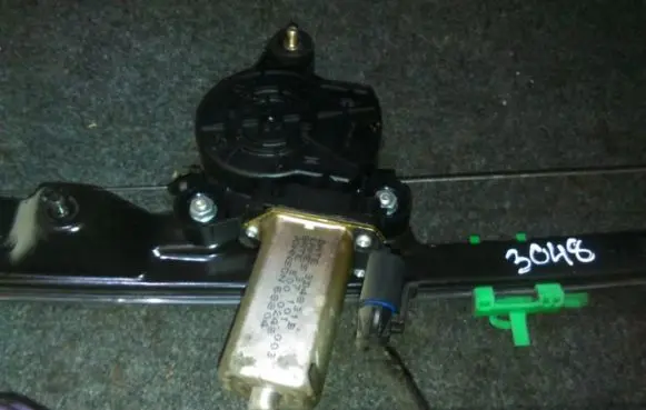 Fiat Punto (188) Front door window regulator motor 3d4831b 46536312