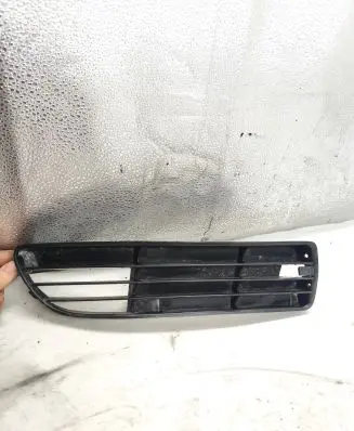 Audi A4 S4 B5 8D Front bumper lower grill