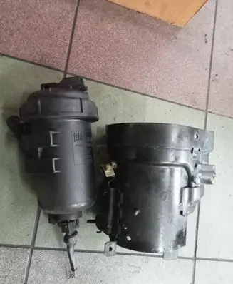 Opel Zafira B Fuel filter housing 13204107 675515220 PA66GF20CF