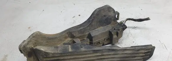 Volkswagen PASSAT B6 Accelerator throttle pedal 1K1721503L 6PV00860000