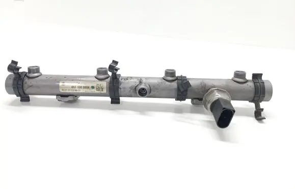 Audi A8 S8 D3 4E Fuel main line pipe 057130089K