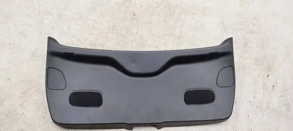 Tailgate trim