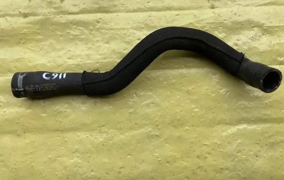 Mercedes-Benz C AMG W204 Engine coolant pipe/hose A6462030982