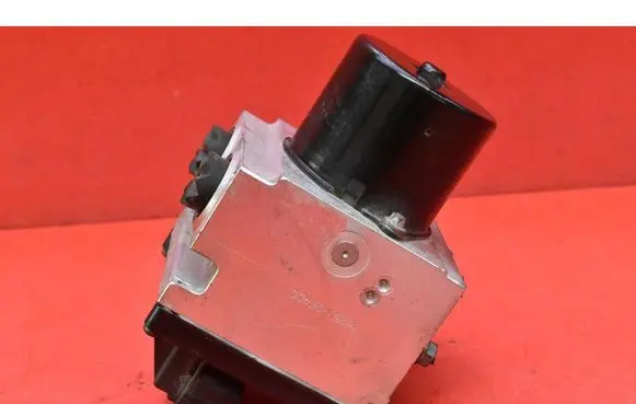 Volkswagen PASSAT B6 ABS Pump 3C0614109N