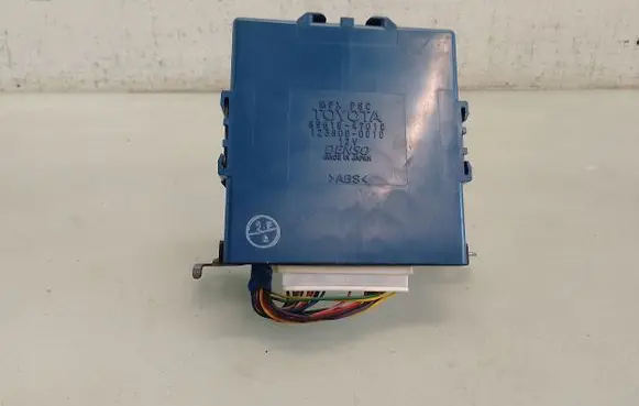 Toyota Prius (NHW20) Power management control unit 8961847010 1238000010