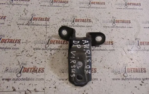 Toyota Auris 150 Front door upper hinge