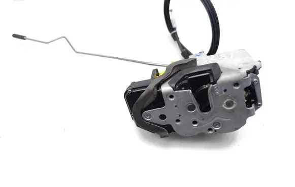 Opel Mokka X Front door lock 13579518