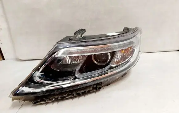 KIA Sorento Headlight/headlamp 92101-2P560