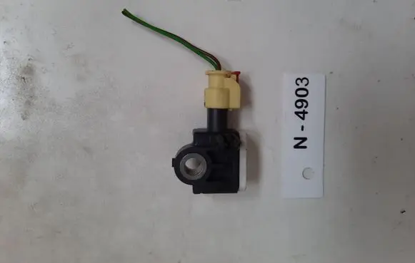 Volkswagen Polo V 6R Airbag deployment crash/impact sensor 6R0973323