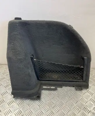 BMW 5 E60 E61 Trunk/boot side trim panel 7068882