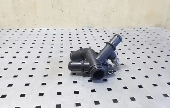 Ford Mondeo MK V Engine coolant pipe/hose DS7G8K556CC