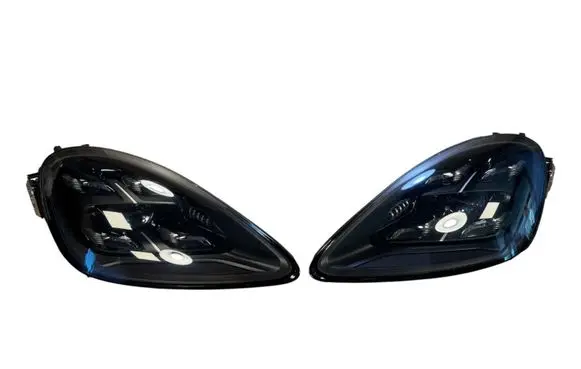 Porsche Cayenne (9Y0 9Y3) Headlights/headlamps set 9Y0941035L 9Y0941036F