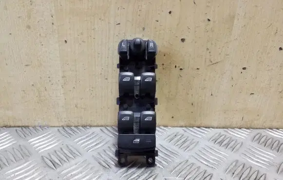 Volvo XC70 Electric window control switch 31376495