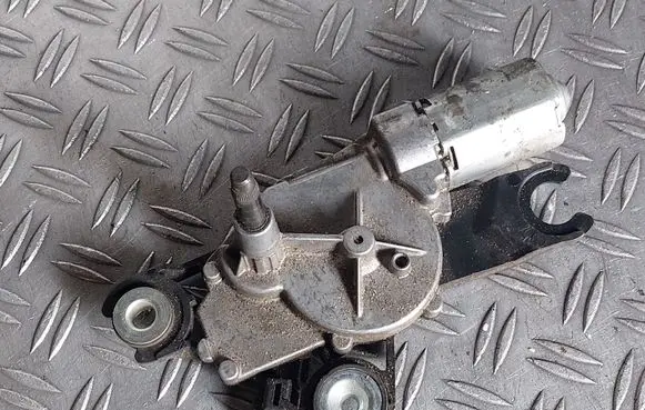 Mazda 3 I Rear window wiper motor 0390201588
