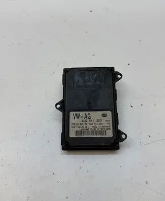 Audi Q3 8U Headlight ballast module Xenon 8U0941329 7086160199 1011440AE
