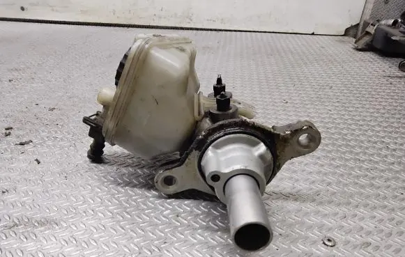 Toyota Aygo AB10 Master brake cylinder 020425444