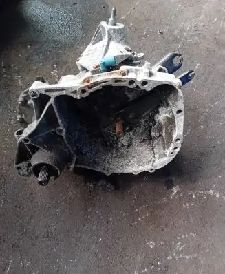 Renault Twingo II Manual 5 speed gearbox 7701723414 S002065 002065