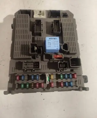 Citroen C5 Fuse box set 9637466180