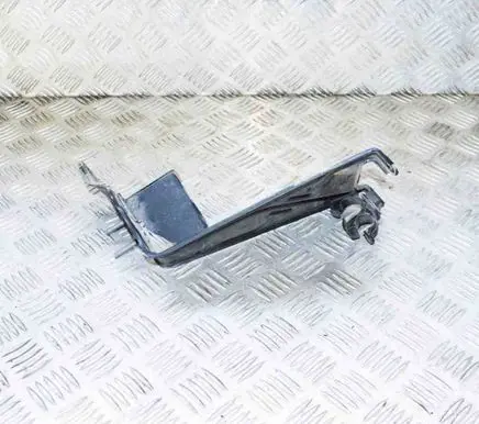 Radiator support slam panel bracket