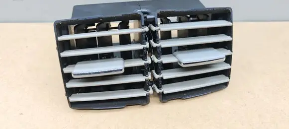 Mercedes-Benz ML W164 Rear air vent grill A1648300454