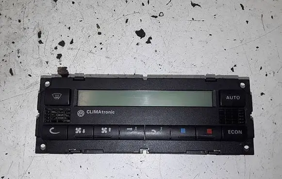 Volkswagen Golf IV Climate control unit