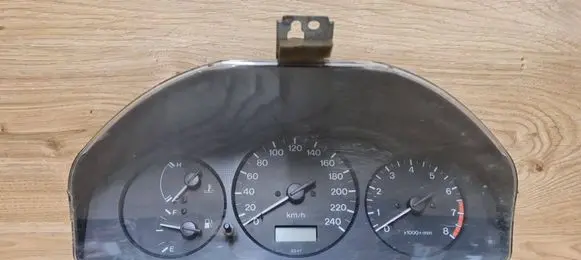 Mazda 626 Speedometer (instrument cluster) FBGE4VD