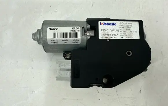 Volkswagen Touareg II Sunroof motor/actuator 7P0959591A