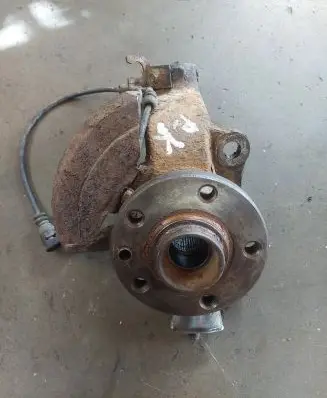 Seat Alhambra (Mk1) Front wheel hub spindle knuckle