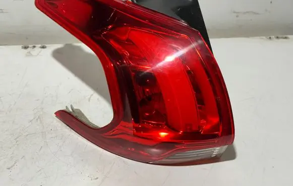 Rear/tail lights