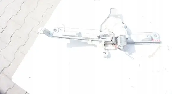 Front wiper linkage and motor